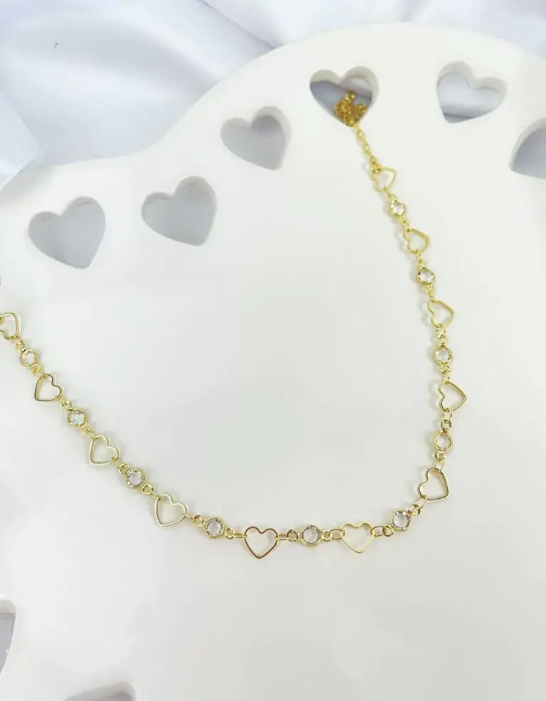 Choker Pontos de Luz e Corações Vazados Semijoia Ouro 18K