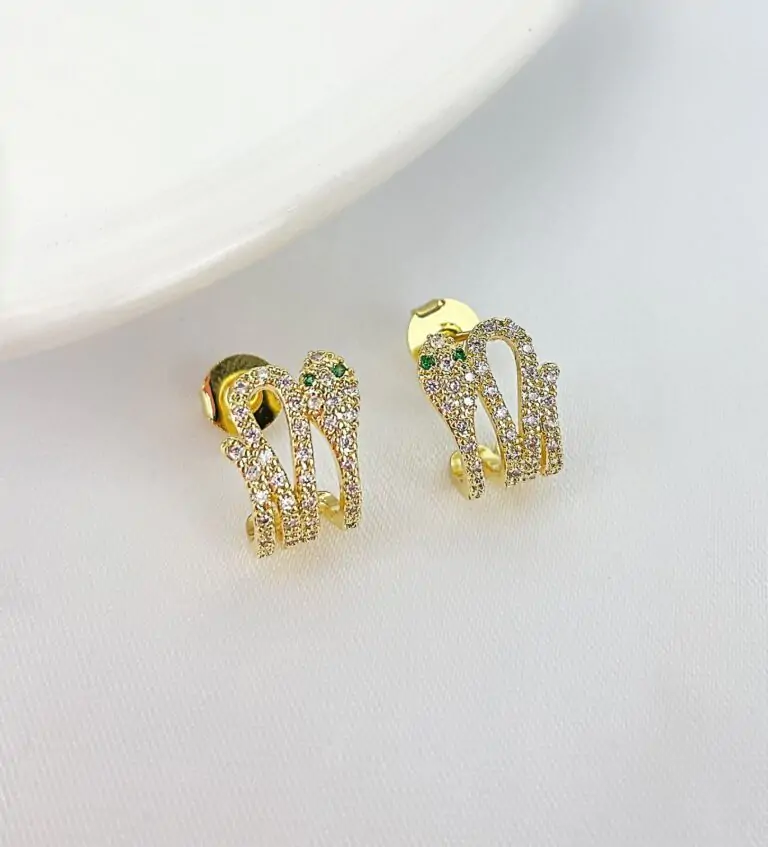 Par de Brincos Snake Cravejada Semijoia Ouro 18K